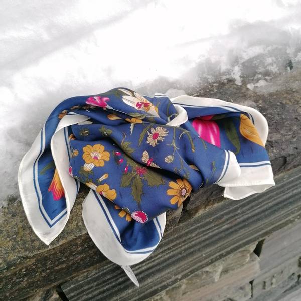 Bilde av 465-navy square scarf